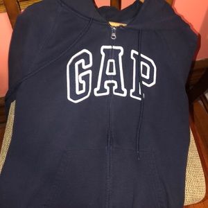 Gap sweater